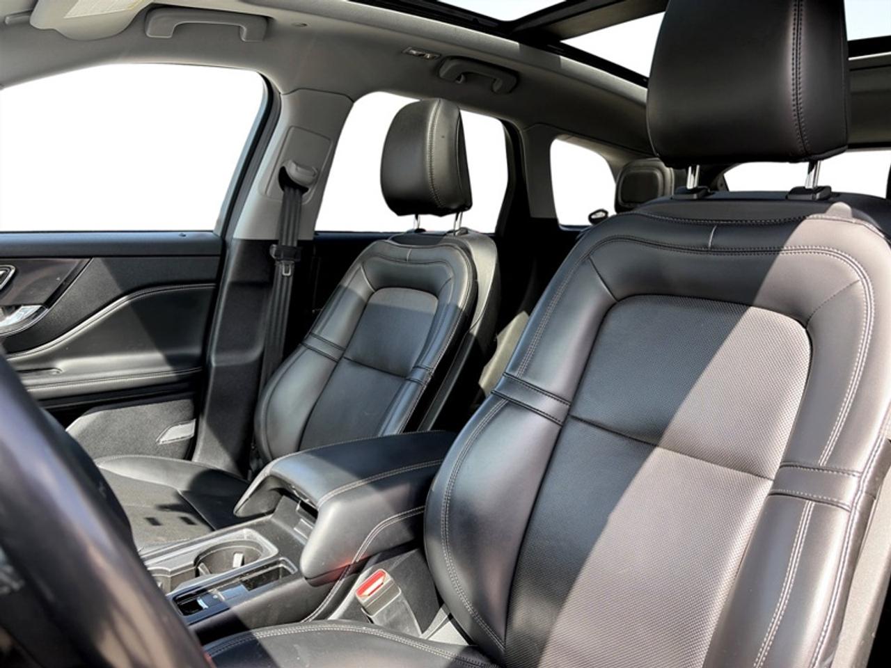 2021 Lincoln Corsair Standard w/Premium Pkg  *LOW KMS* Photo
