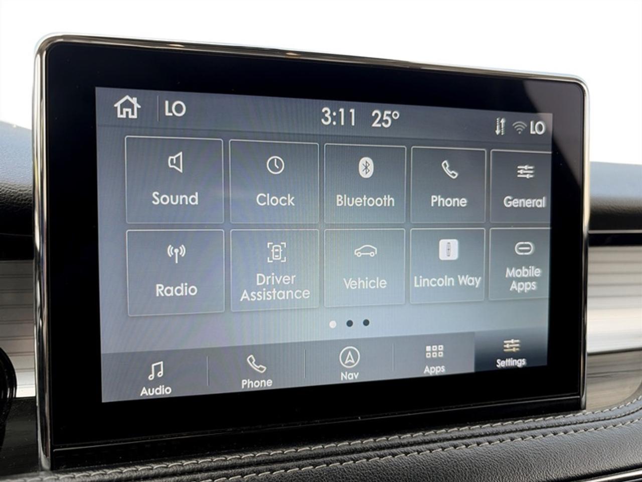 2021 Lincoln Corsair Standard w/Premium Pkg  *LOW KMS* Photo