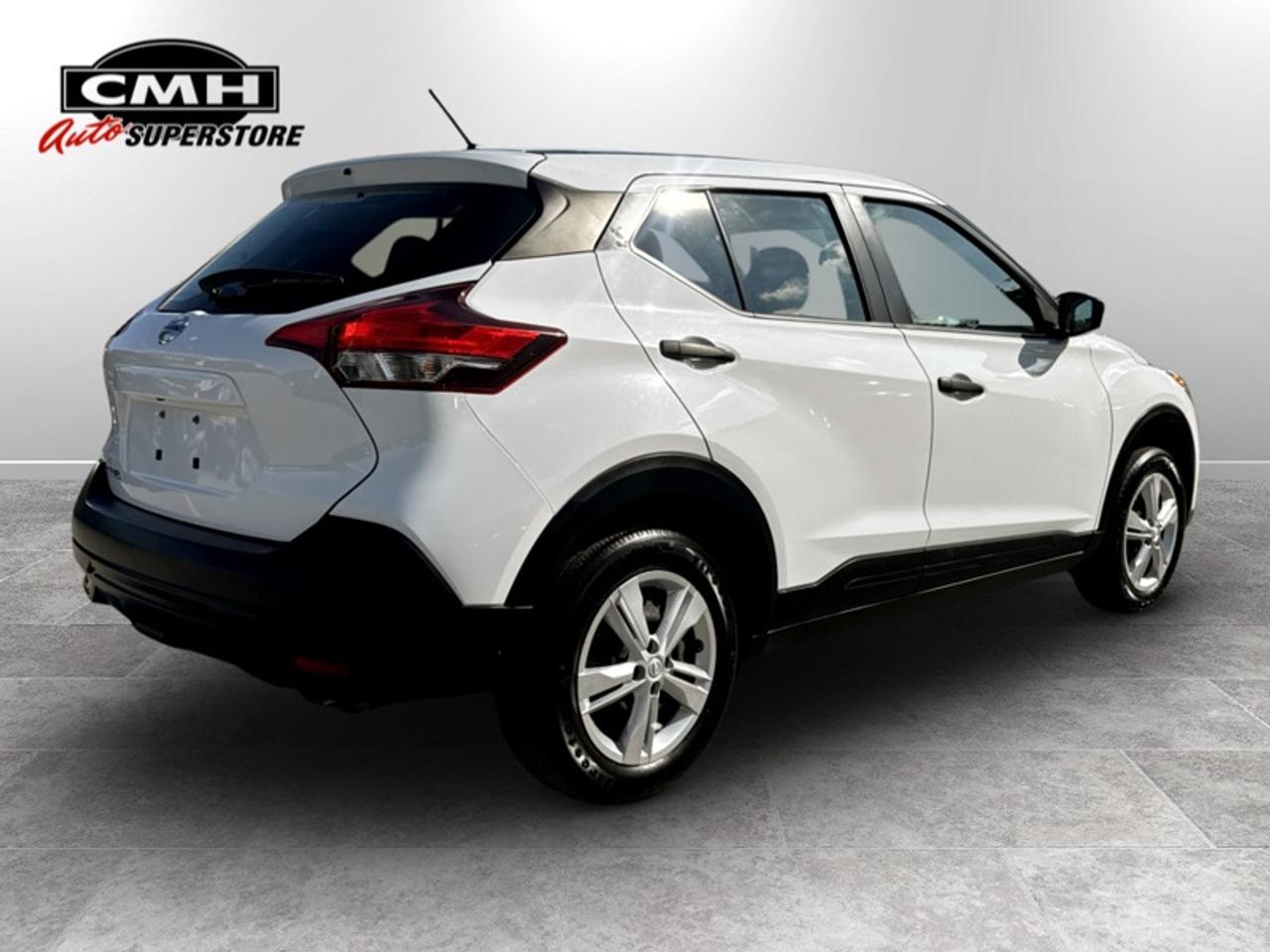 2019 Nissan Kicks S  **LOW KMS - CLEAN CARFAX** Photo