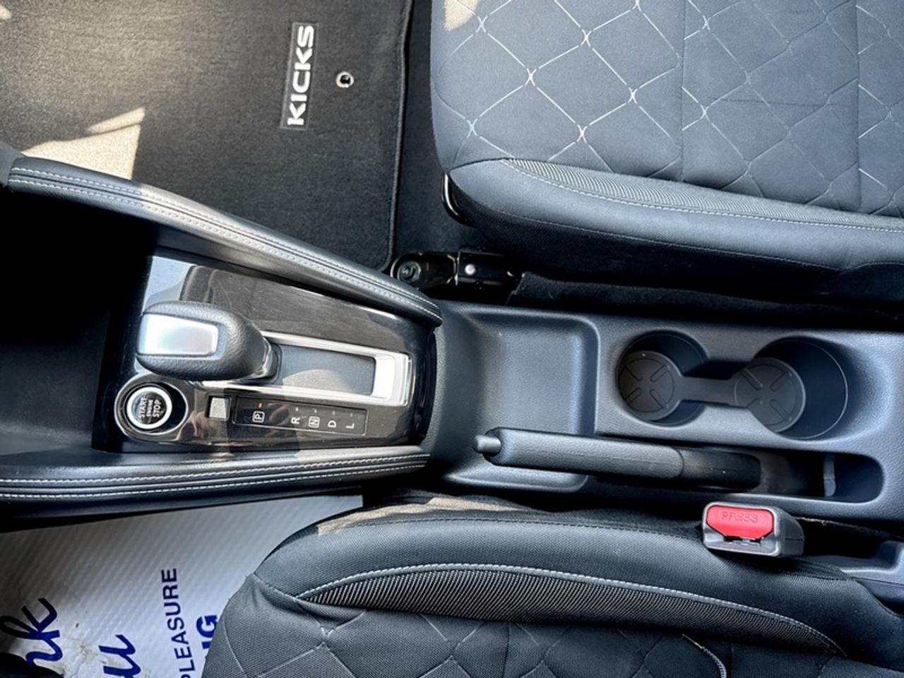 2019 Nissan Kicks S  **LOW KMS - CLEAN CARFAX** Photo