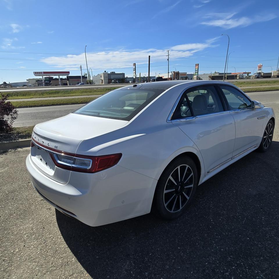 2017 Lincoln Continental Reserve Photo4