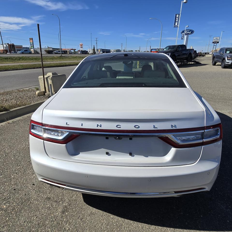 2017 Lincoln Continental Reserve Photo3