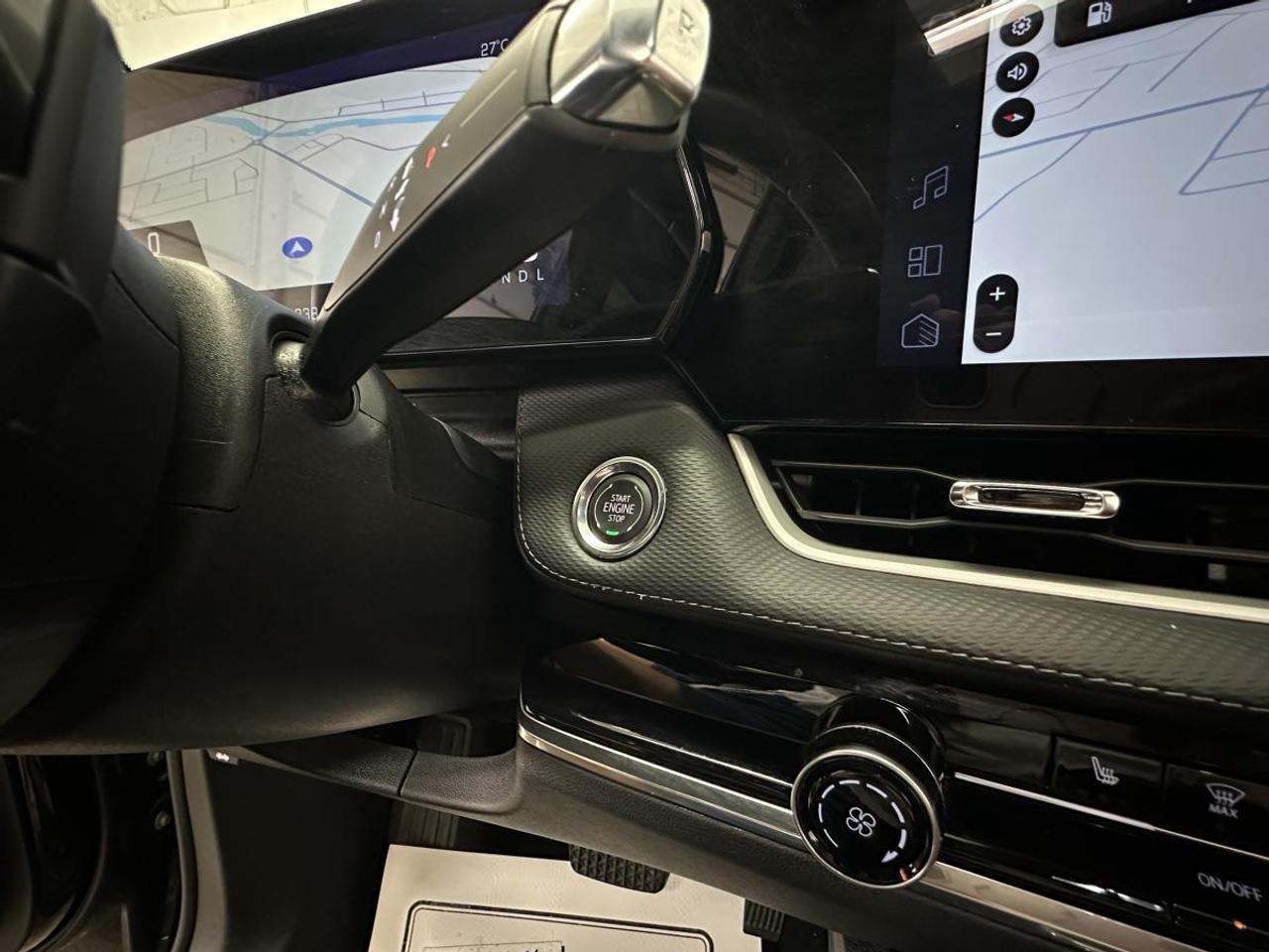 2026 Chevrolet Equinox LT/AWD/PANOROOF/NAVIGATION/MORE! Photo