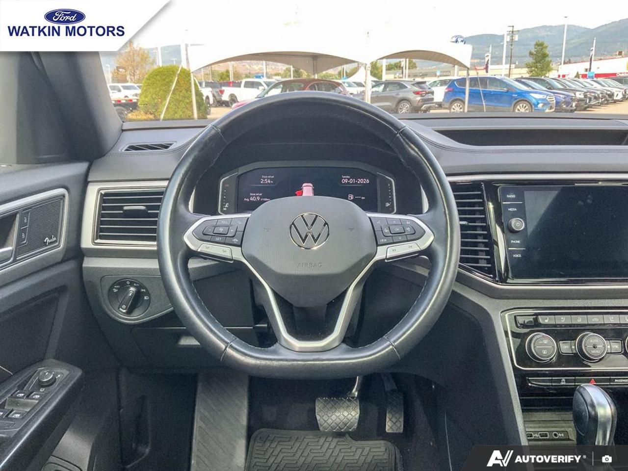 2020 Volkswagen Atlas Cross Sport EXECLINE V6 Photo16