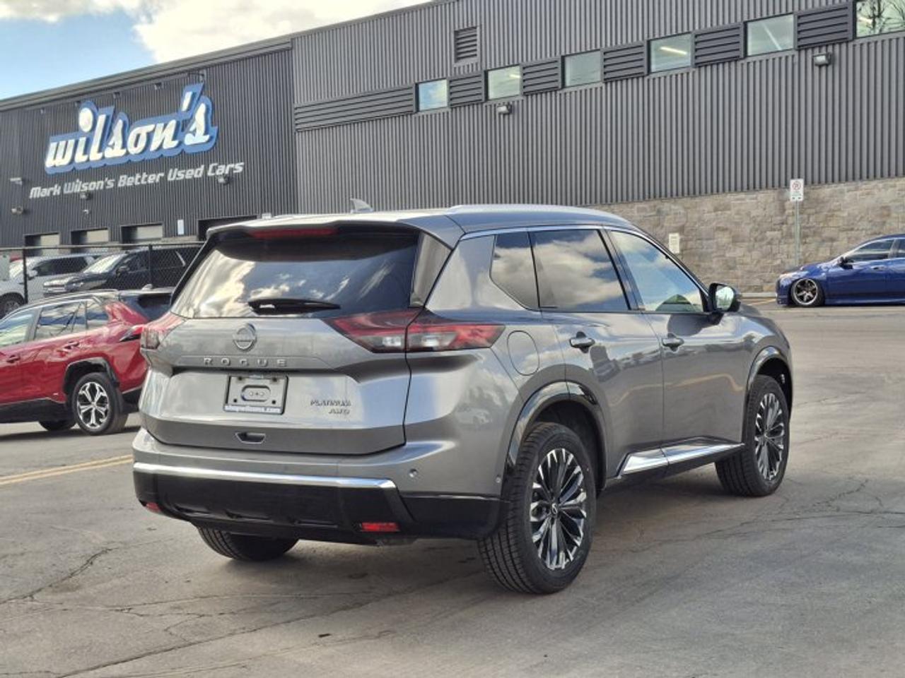 2024 Nissan Rogue Platinum AWD | Leather | Sunroof | Nav | HUD | 360 Camera | Bose | 19" Wheels | and More ! Photo4