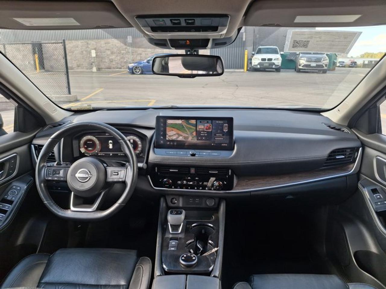 2024 Nissan Rogue Platinum AWD | Leather | Sunroof | Nav | HUD | 360 Camera | Bose | 19" Wheels | and More ! Photo