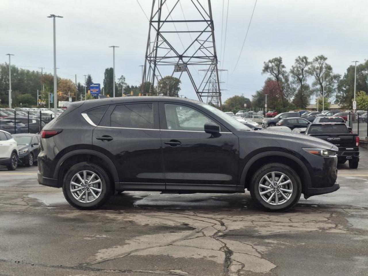 2025 Mazda CX-5 GS AWD | Leather | Heated Seats + Steering | Adaptive Cruise | CarPlay + Android | Rear Cam & More ! Photo