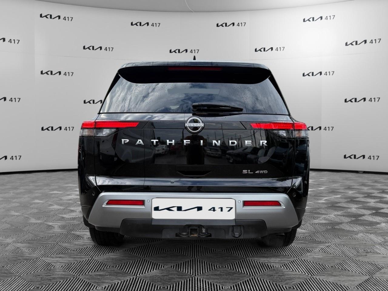 2024 Nissan Pathfinder SL 4WD Photo
