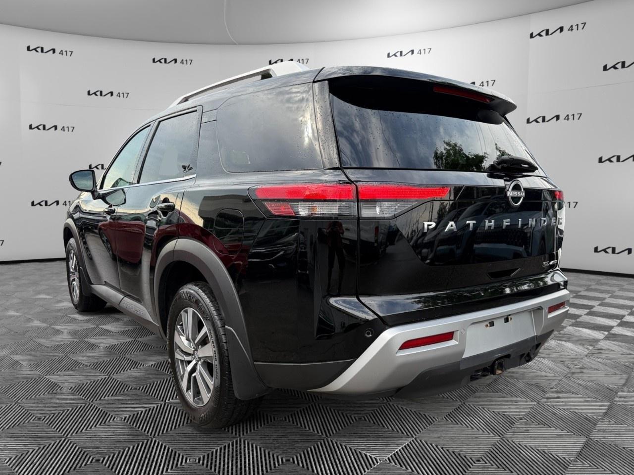 2024 Nissan Pathfinder SL 4WD Photo