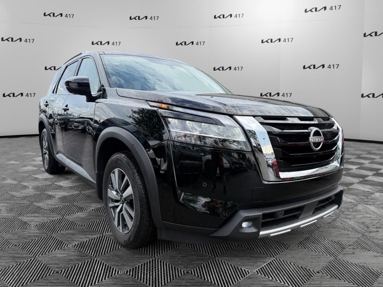 2024 Nissan Pathfinder SL 4WD Photo