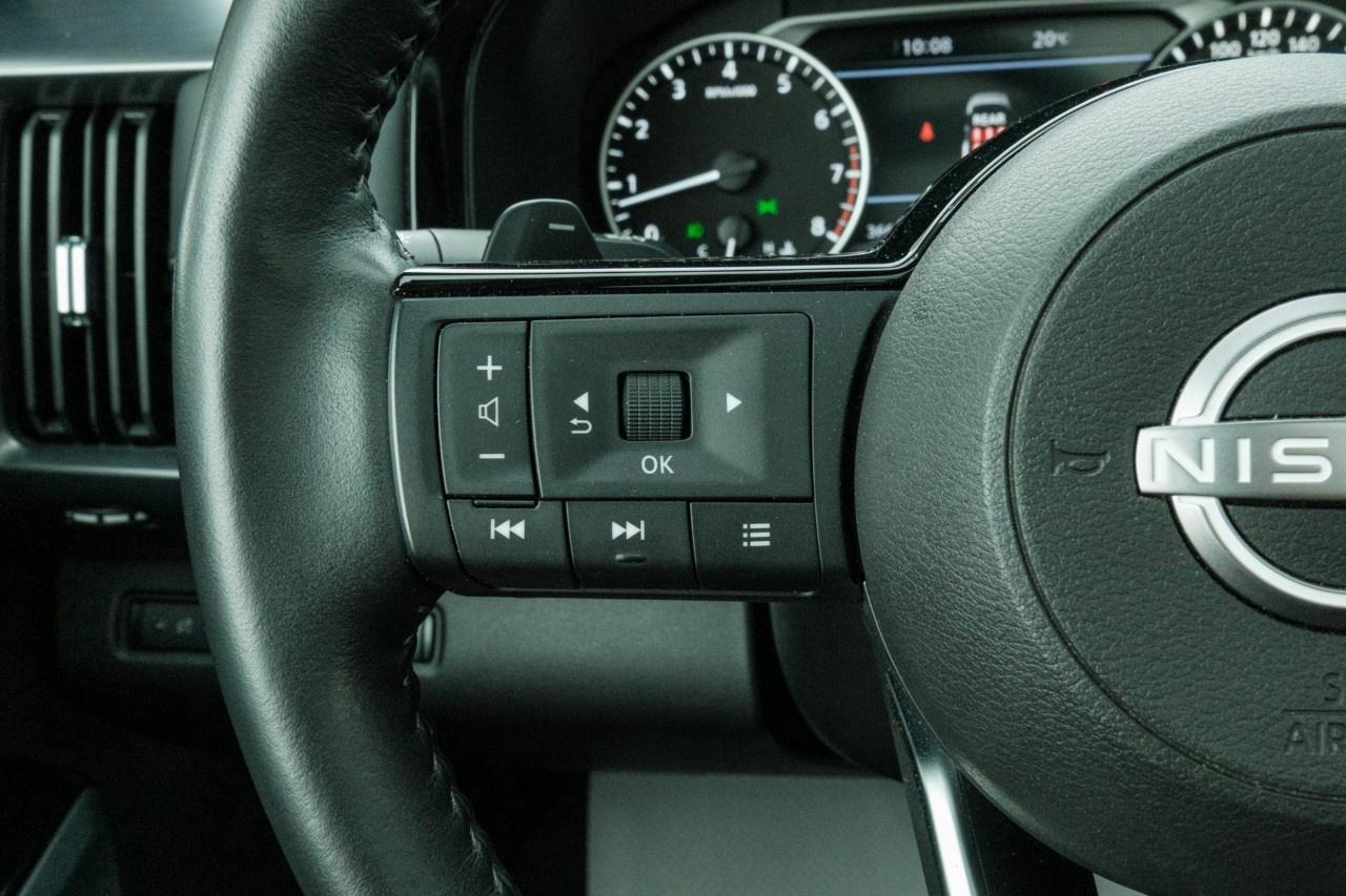 2024 Nissan Pathfinder SL 4WD Photo