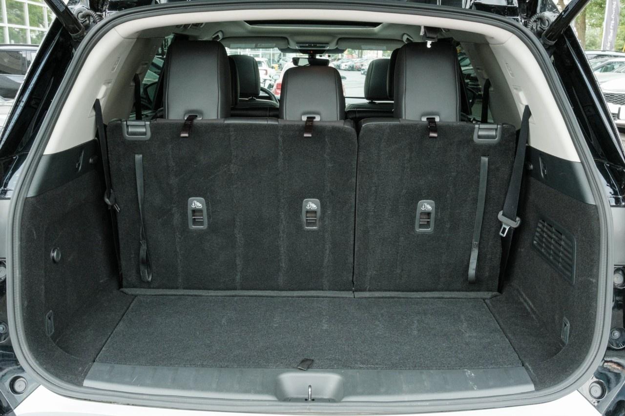 2024 Nissan Pathfinder SL 4WD Photo