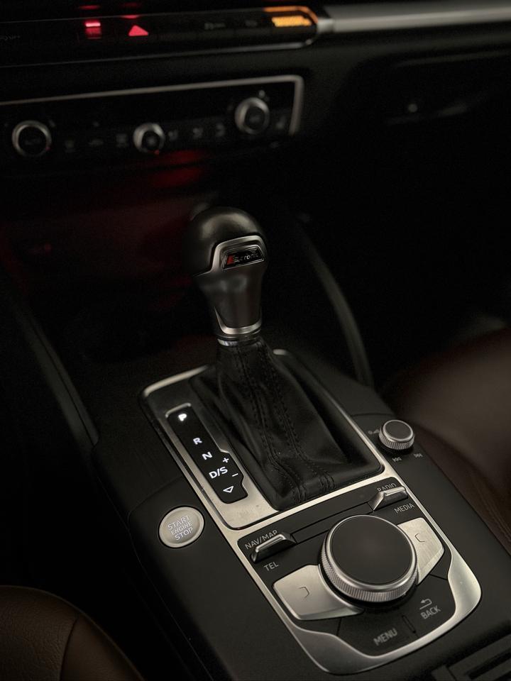 2019 Audi A3 KOMFORT | CARPLAY | SUNROOF | BROWN INT. Photo