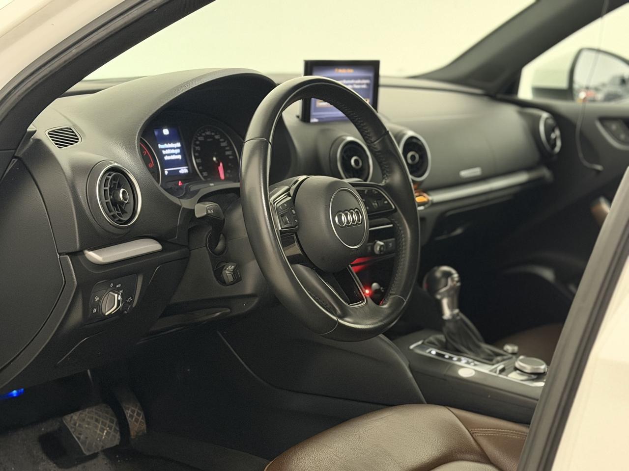 2019 Audi A3 KOMFORT | CARPLAY | SUNROOF | BROWN INT. Photo