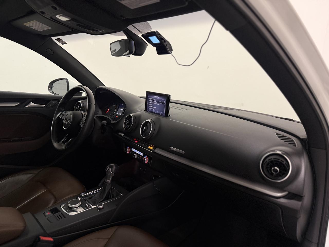 2019 Audi A3 KOMFORT | CARPLAY | SUNROOF | BROWN INT. Photo