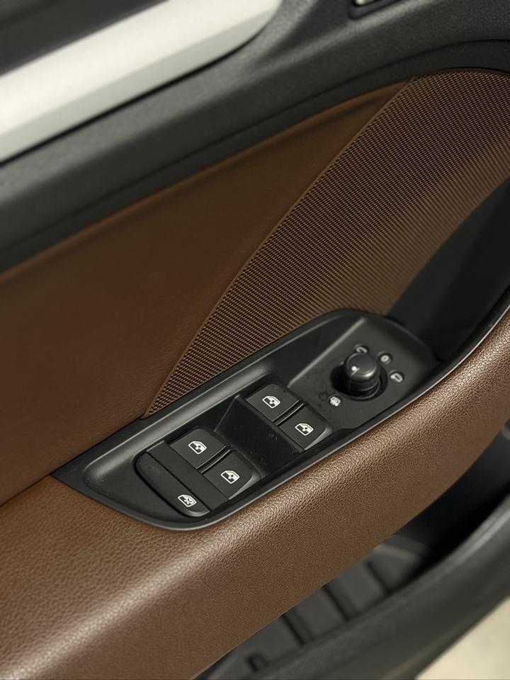 2019 Audi A3 KOMFORT | CARPLAY | SUNROOF | BROWN INT. Photo