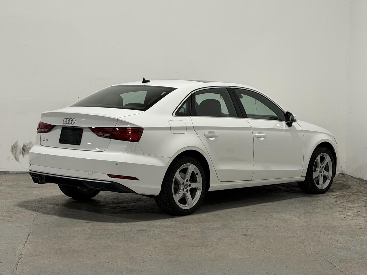 2019 Audi A3 KOMFORT | CARPLAY | SUNROOF | BROWN INT. Photo