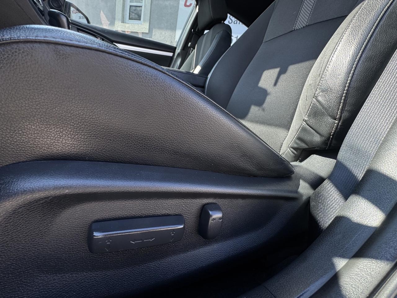 2019 Honda Civic Sport Photo