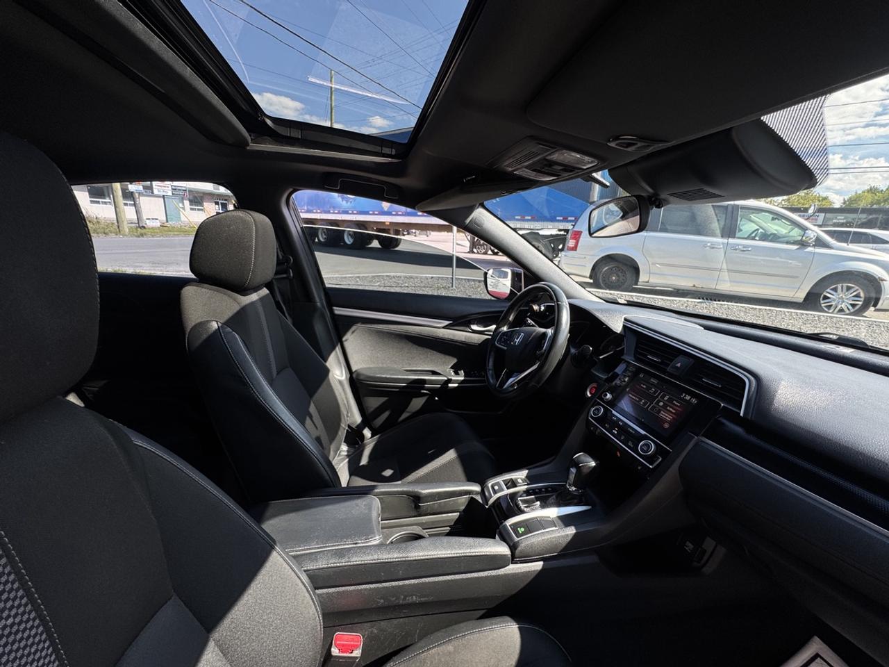 2019 Honda Civic Sport Photo