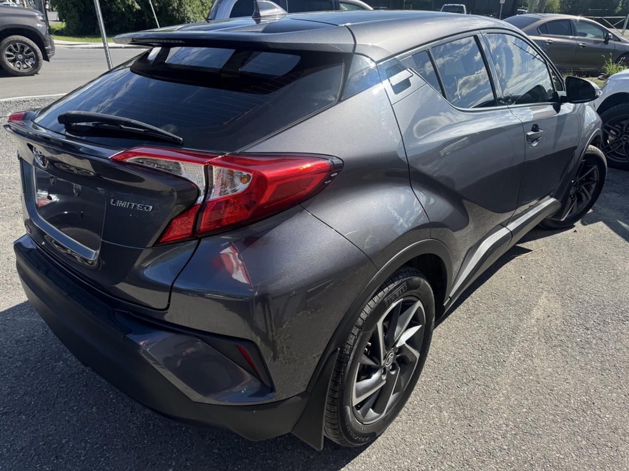 2021 Toyota C-HR Limited Photo