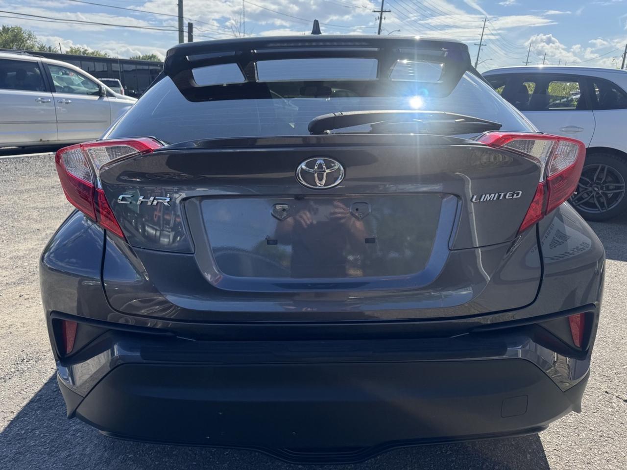 2021 Toyota C-HR Limited Photo