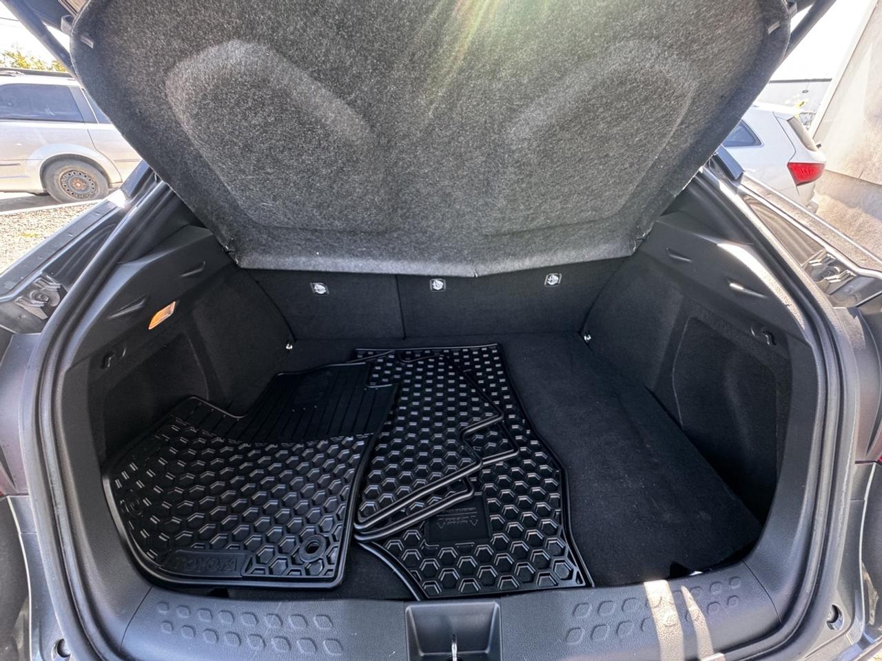2021 Toyota C-HR Limited Photo