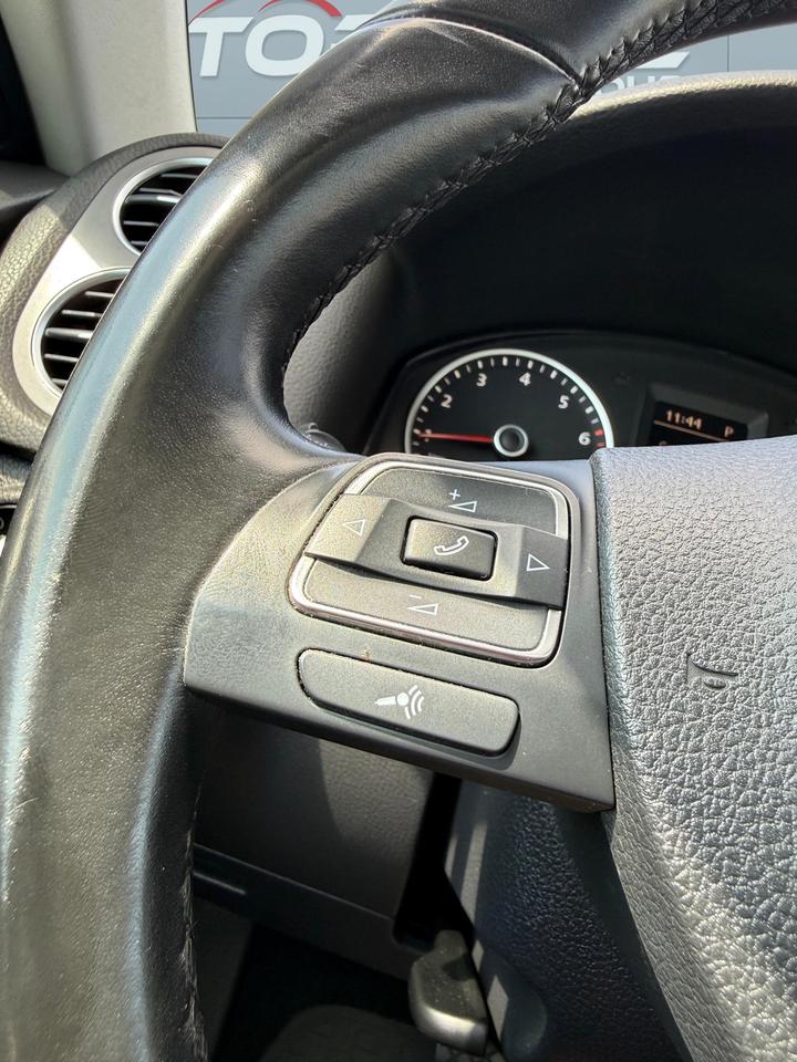2011 Volkswagen Tiguan Highline Photo