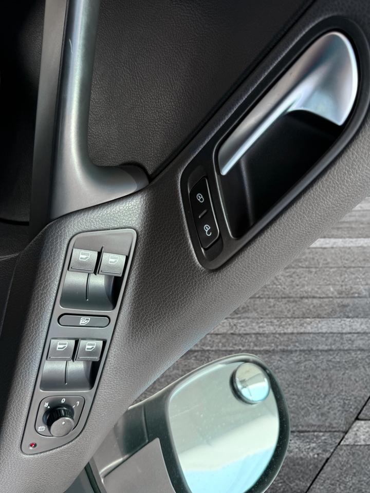2011 Volkswagen Tiguan Highline Photo