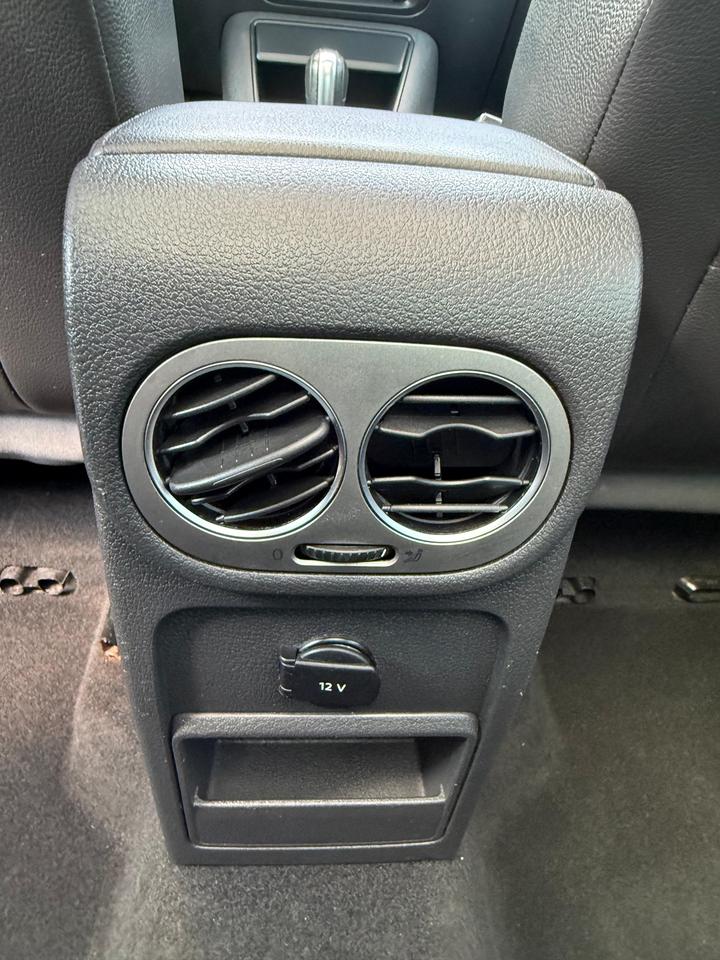 2011 Volkswagen Tiguan Highline Photo