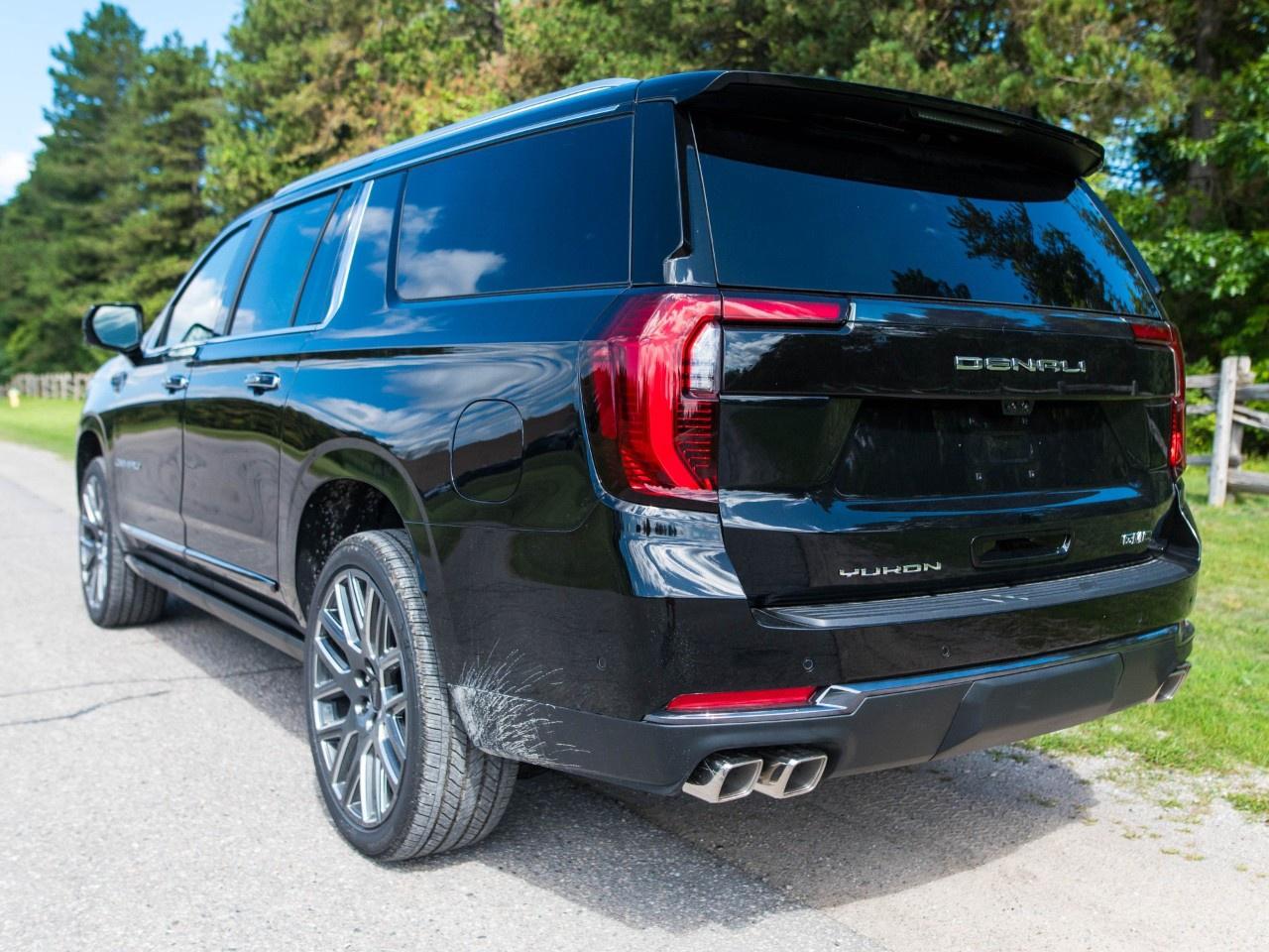 2026 GMC Yukon XL 4WD 4DR DENALI ULTIMATE Photo2