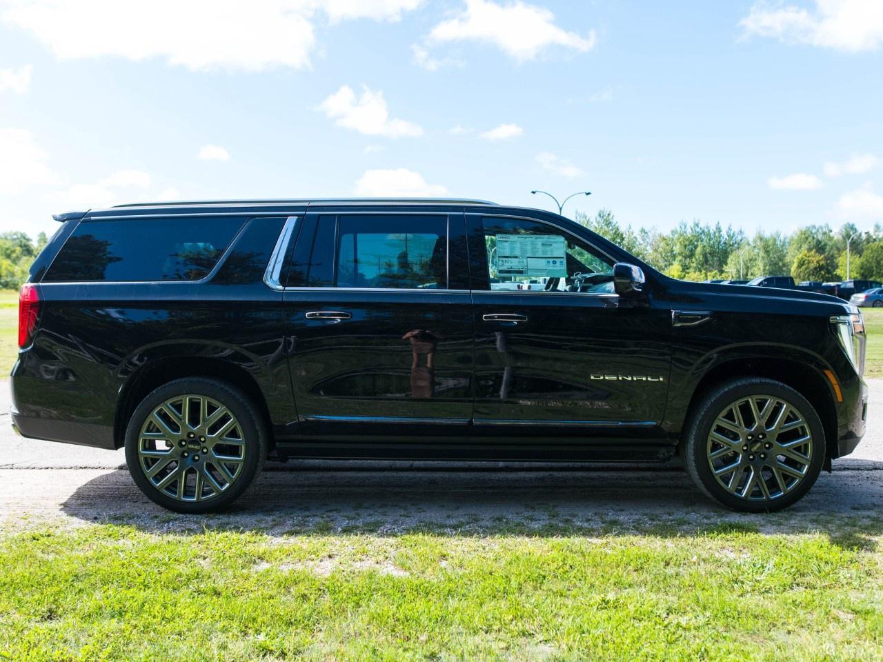 2026 GMC Yukon XL 4WD 4DR DENALI ULTIMATE Photo