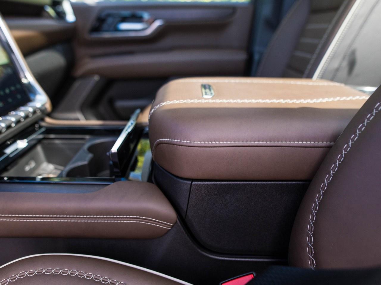2026 GMC Yukon XL 4WD 4DR DENALI ULTIMATE Photo