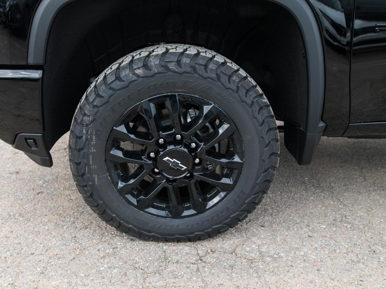 2026 Chevrolet SILVERADO 2500HD 4WD Crew Cab Standard Box LT Photo