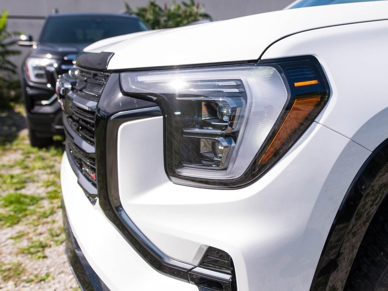 2027 GMC Terrain AWD AT4 Photo