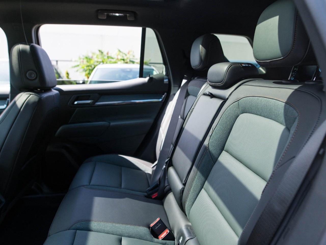 2027 GMC Terrain AWD AT4 Photo
