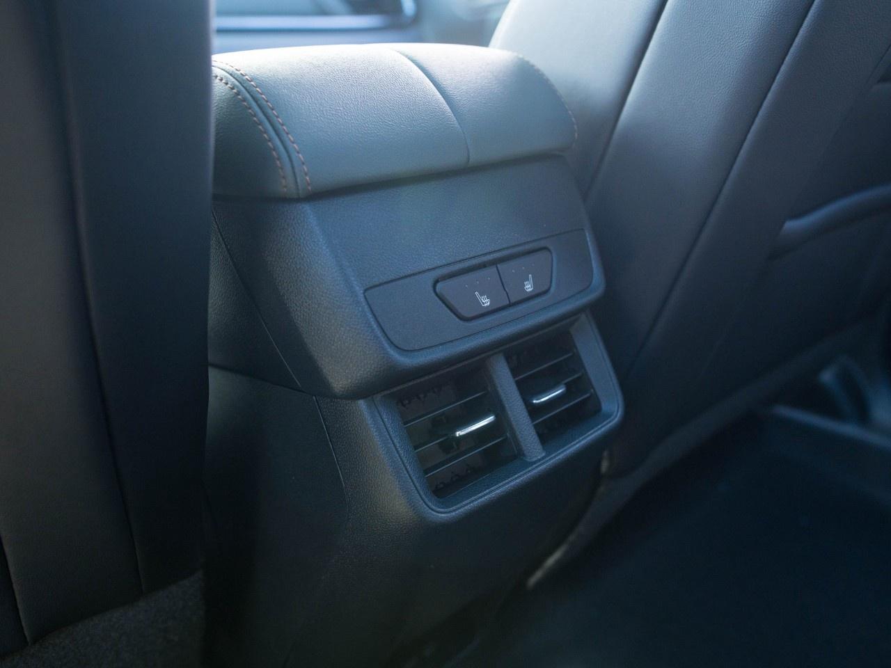 2027 GMC Terrain AWD AT4 Photo