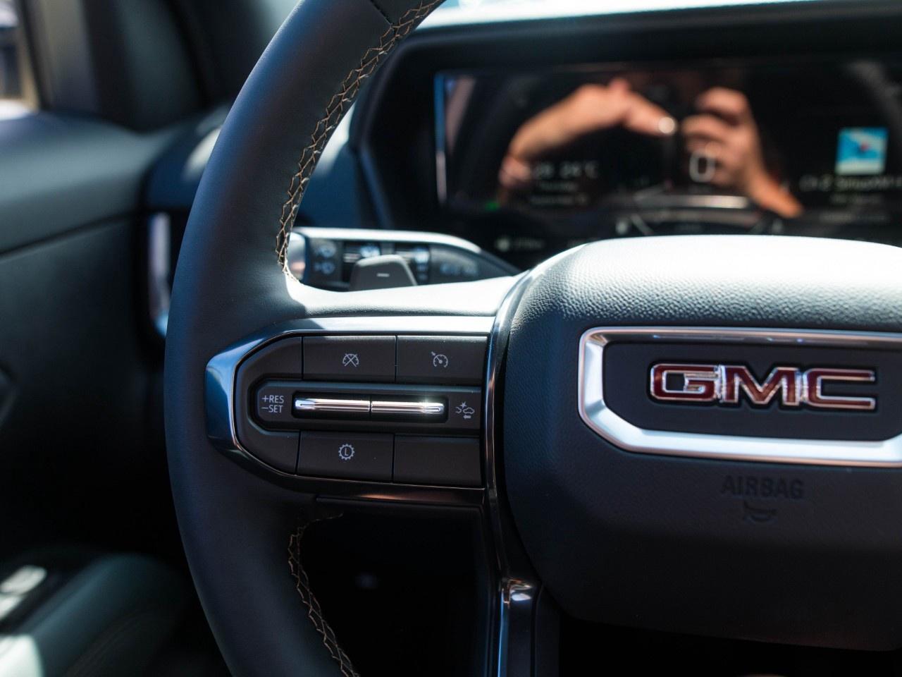2027 GMC Terrain AWD AT4 Photo