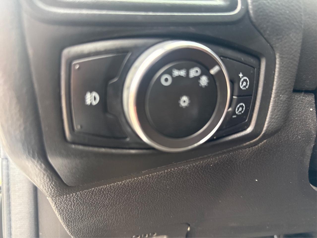 2012 Ford Focus SE Photo