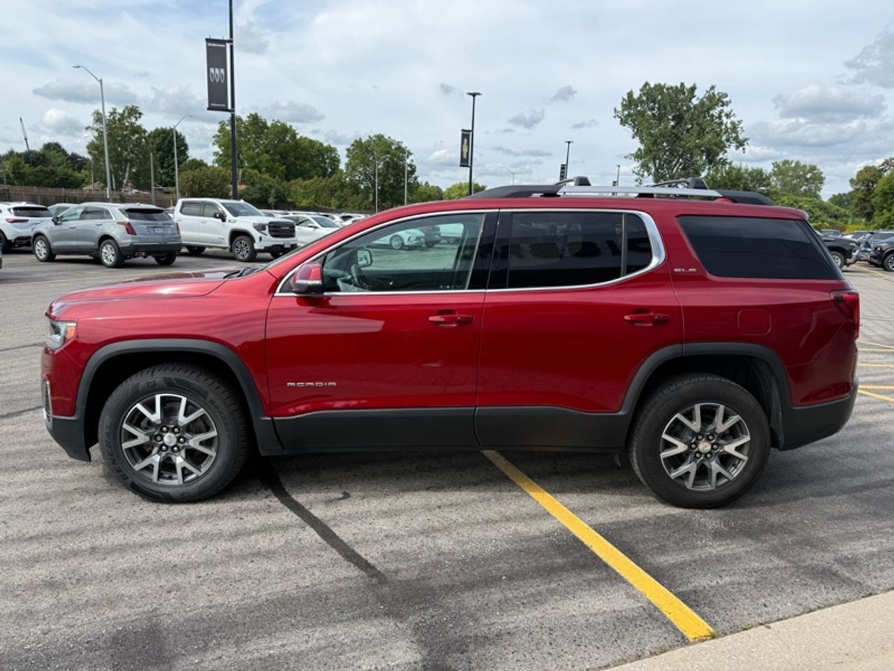 2023 GMC Acadia SLE Photo