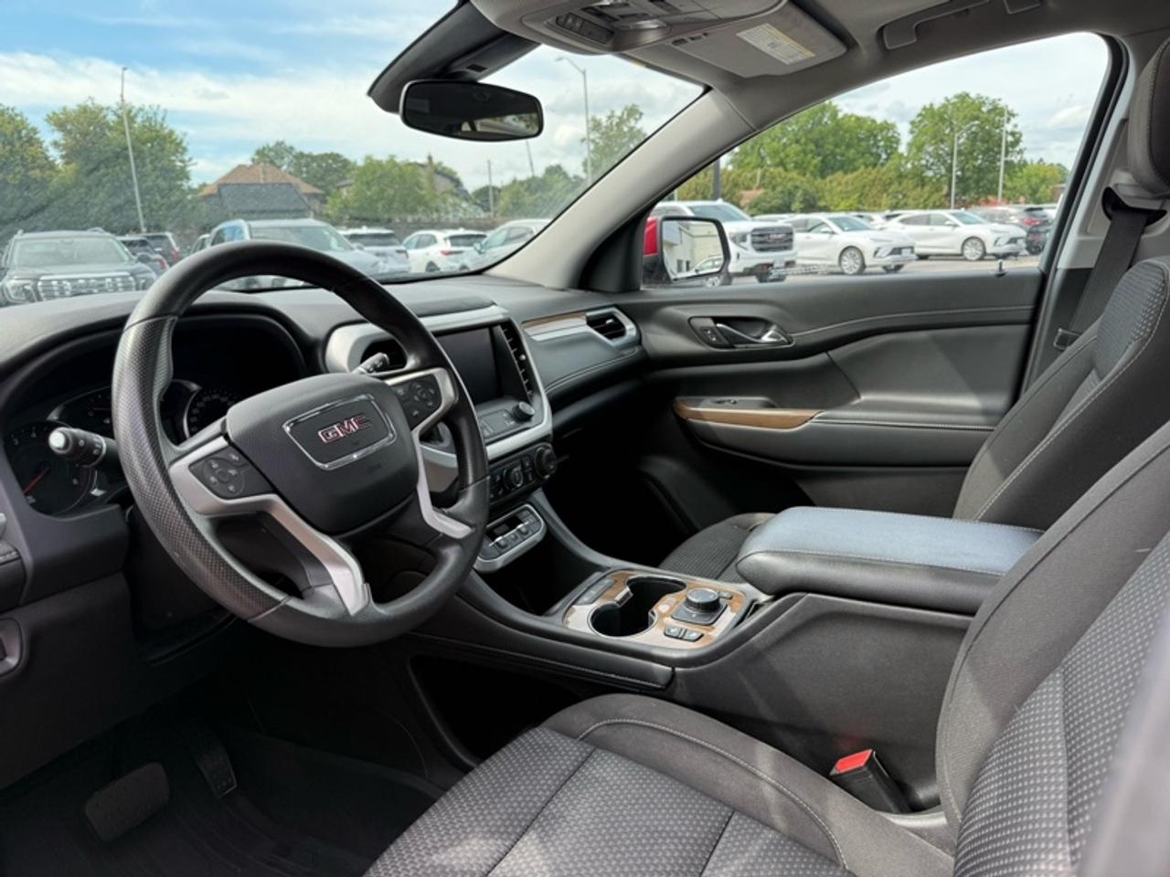 2023 GMC Acadia SLE Photo