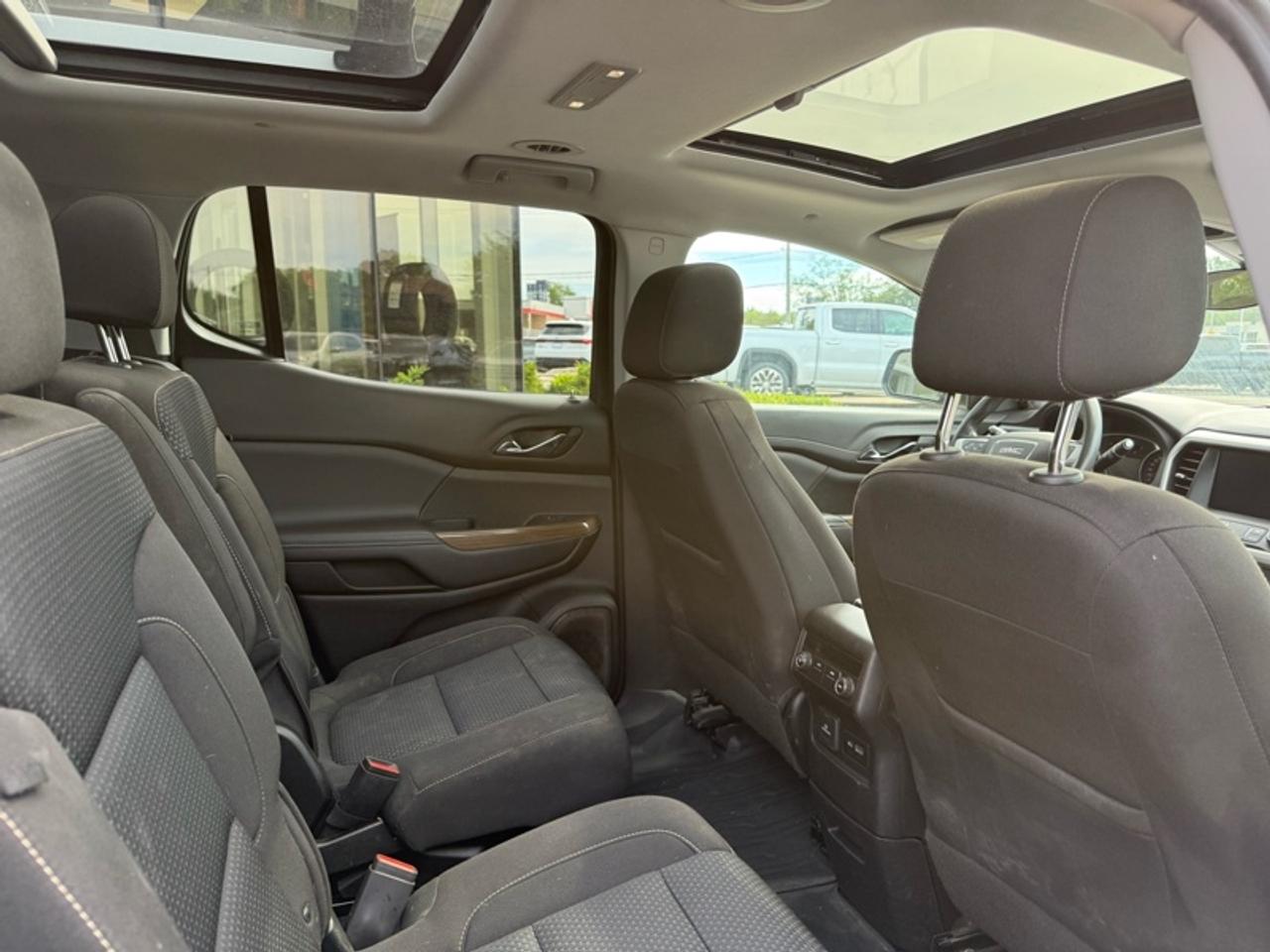 2023 GMC Acadia SLE Photo