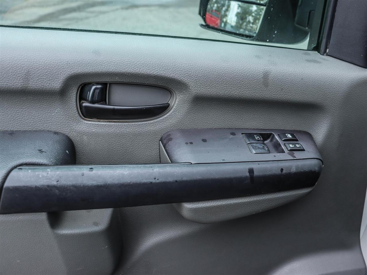 2019 Nissan NV Cargo NV2500 HD S Photo
