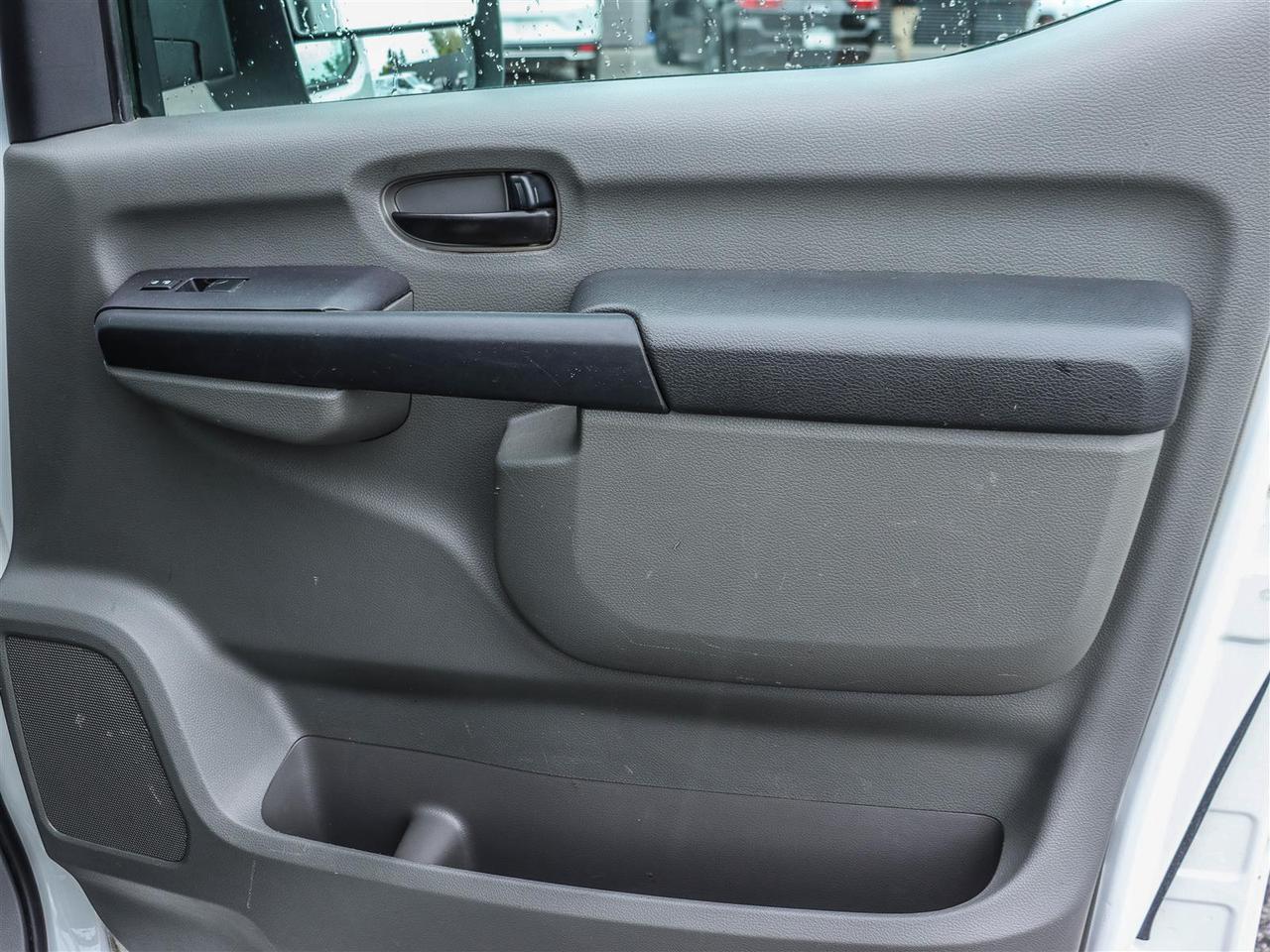 2019 Nissan NV Cargo NV2500 HD S Photo