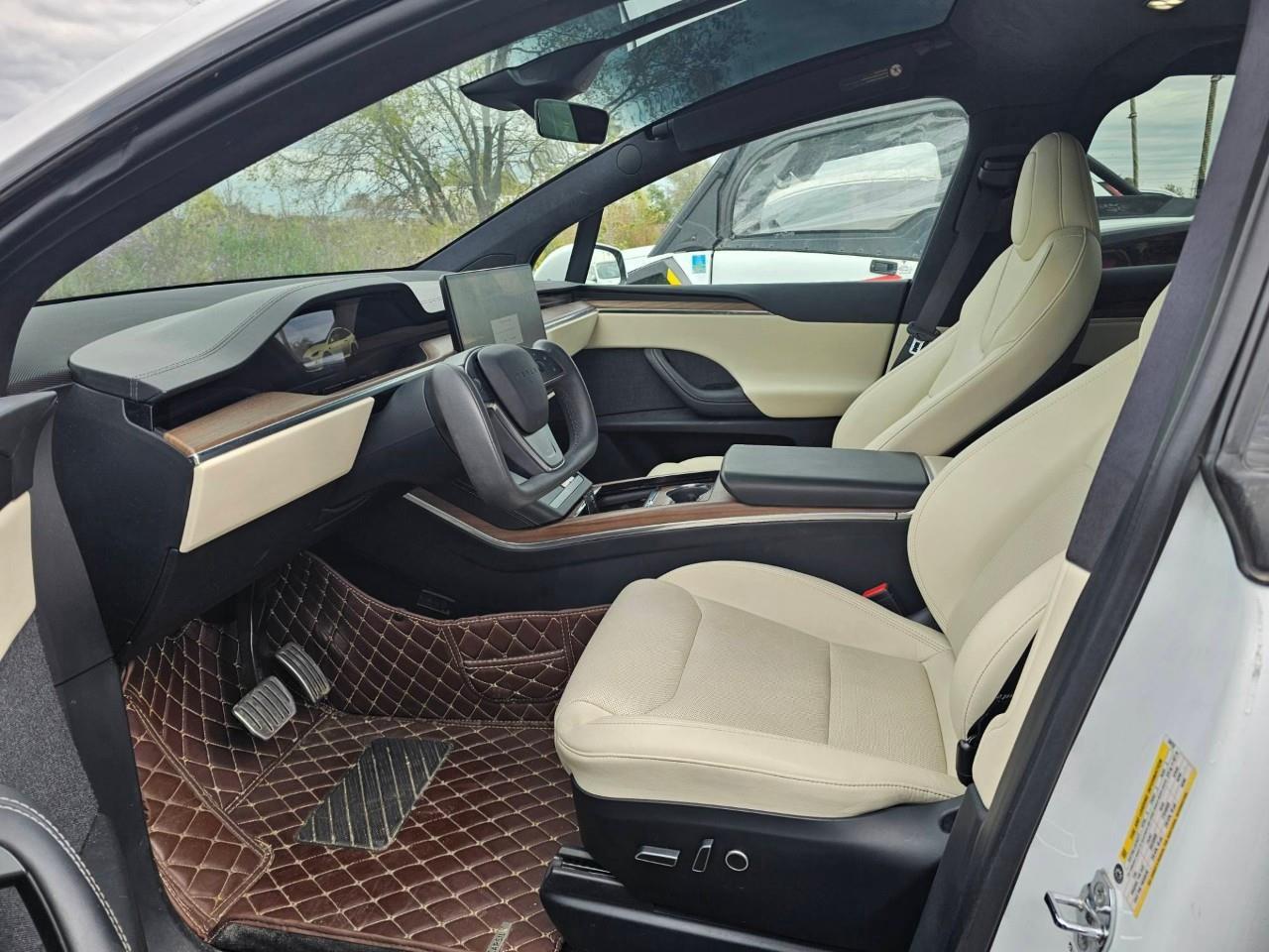 2022 Tesla Model X Base 4dr Sport Utility Photo2