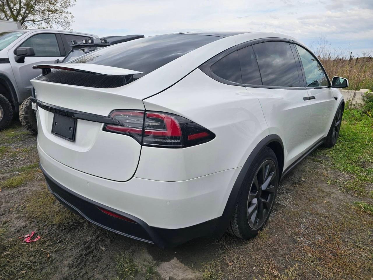 2022 Tesla Model X Base 4dr Sport Utility Photo1