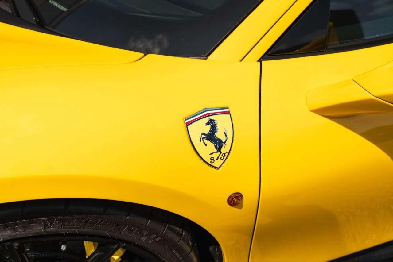 2019 Ferrari 488 Coupe Photo