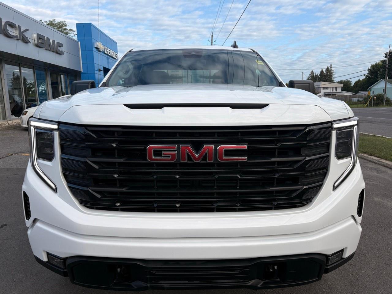 2026 GMC Sierra 1500 Crew Cab Standard Box 4-Wheel Drive Elevation Photo