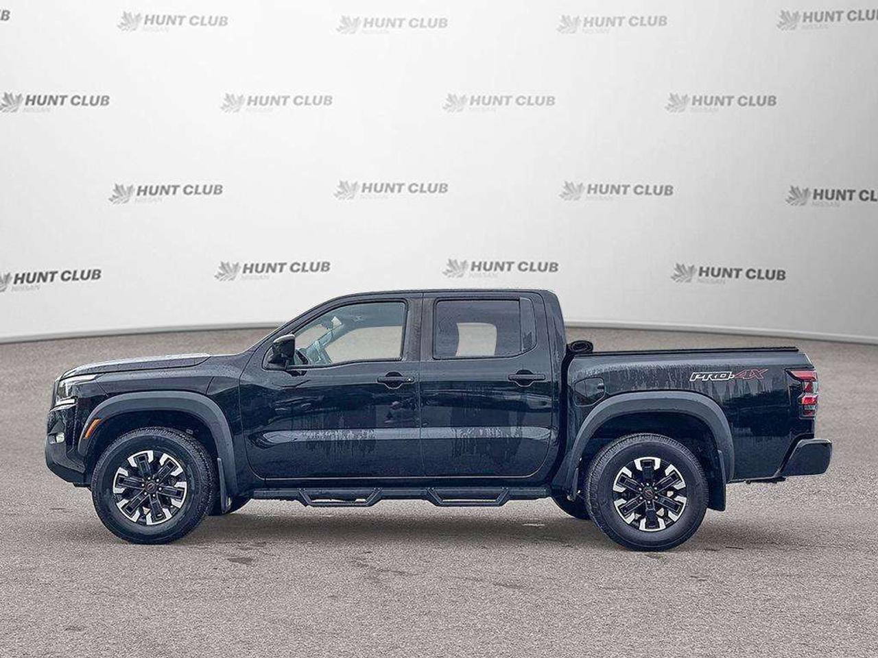2023 Nissan Frontier Pro-4X Photo2