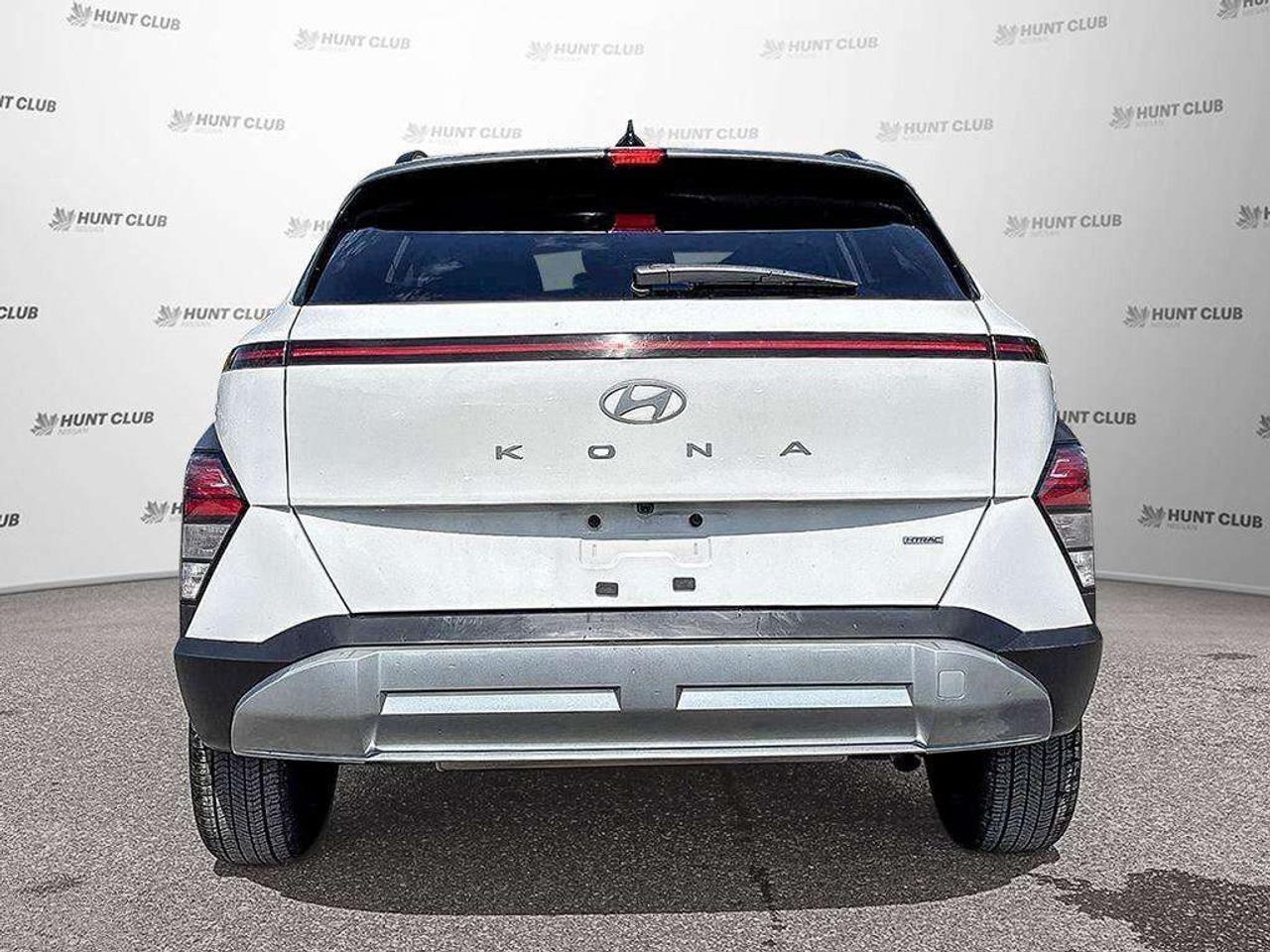 2025 Hyundai KONA Preferred Trend Package   Sunroof   Apple Car Play   Android Auto Photo