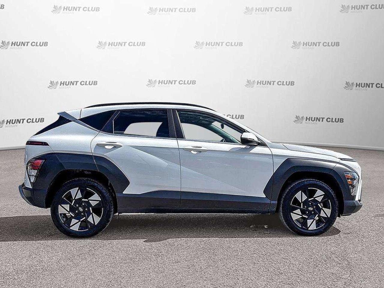 2025 Hyundai KONA Preferred Trend Package   Sunroof   Apple Car Play   Android Auto Photo